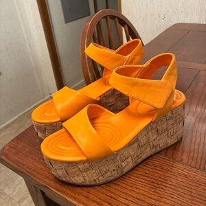 Sarto Demi 2 Platform Shoes Women's 7.5 Medium Wedge Leather Sandal Orange